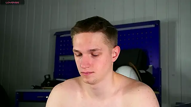 Snapshot of dustyn_fox chatting on 2, 2, 2026 dustyn fox online show from 2, 2, 2026