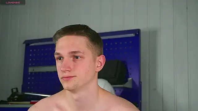 Snapshot of dustyn_fox chatting on 5, 2, 2026 dustyn fox online show from 5, 2, 2026