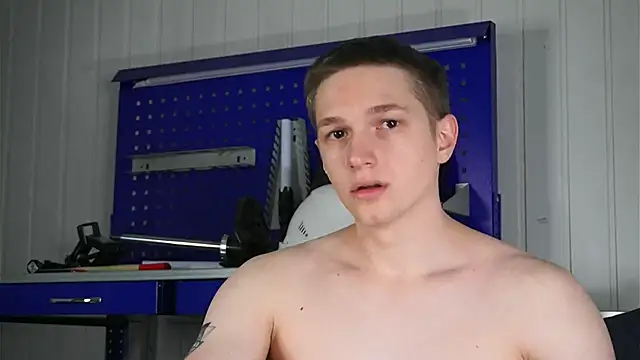 Snapshot of dustyn_fox chatting on 21, 2, 2026 dustyn fox online show from 21, 2, 2026