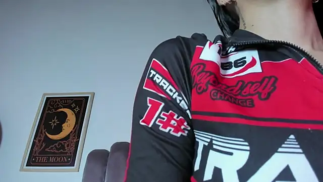 sky caroline online show from 18, 2, 2026