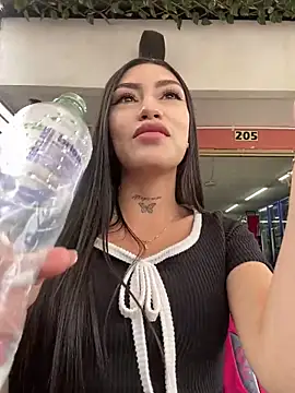 Effy Bonny online show from 10, 2, 2025