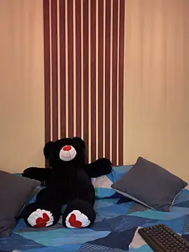  Shara Handal  online show from 1, 10, 2025