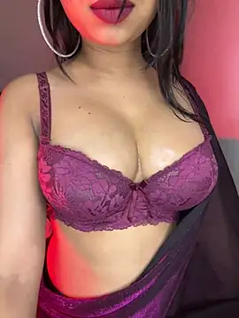 Snapshot of Hot-sexy222 chatting on 5, 5, 2026 Hot-sexy222 online show from 5, 5, 2026