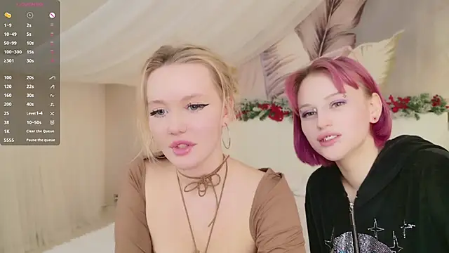 Snapshot of AliceMorr chatting on 23, 12, 2024 AliceMorr online show from 23, 12, 2024