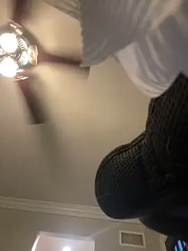 Snapshot of ThicBunz chatting on 28, 2, 2025 ThicBunz online show from 28, 2, 2025