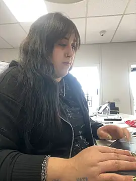 Snapshot of ThicBunz chatting on 4, 3, 2025 ThicBunz online show from 4, 3, 2025