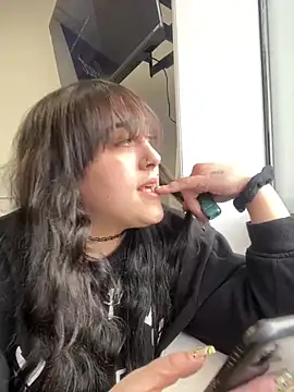 Snapshot of ThicBunz chatting on 5, 3, 2025 ThicBunz online show from 5, 3, 2025