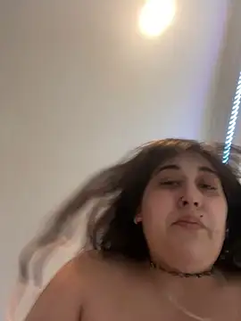 Snapshot of ThicBunz chatting on 22, 3, 2025 ThicBunz online show from 22, 3, 2025