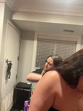 Snapshot of ThicBunz chatting on 23, 3, 2025 ThicBunz online show from 23, 3, 2025