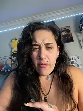 Snapshot of ThicBunz chatting on 15, 9, 2025 ThicBunz online show from 15, 9, 2025