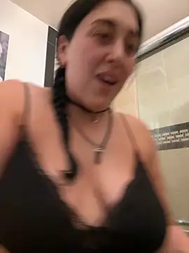 Snapshot of ThicBunz chatting on 28, 9, 2025 ThicBunz online show from 28, 9, 2025