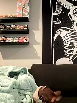 Snapshot of ThicBunz chatting on 7, 10, 2025 ThicBunz online show from 7, 10, 2025