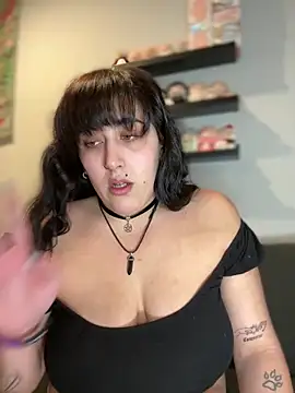 Snapshot of ThicBunz chatting on 21, 11, 2025 ThicBunz online show from 21, 11, 2025