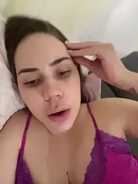 Julinha18 online show from 27, 1, 2025