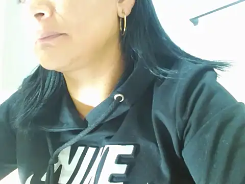 Snapshot of hornymilf_69xxx chatting on 6, 11, 2025 hornymilf 69xxx online show from 6, 11, 2025