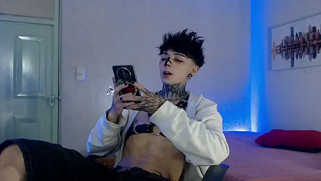 Snapshot of Andy_bapho chatting on 4, 12, 2024 Andy bapho online show from 4, 12, 2024