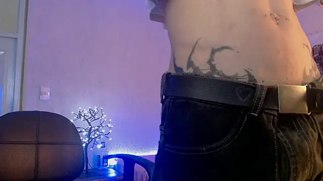 Snapshot of Andy_bapho chatting on 19, 12, 2024 Andy bapho online show from 19, 12, 2024