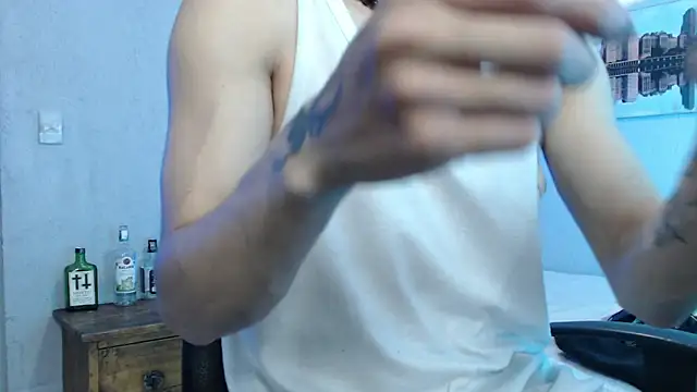 Snapshot of Andy_bapho chatting on 17, 1, 2025 Andy bapho online show from 17, 1, 2025