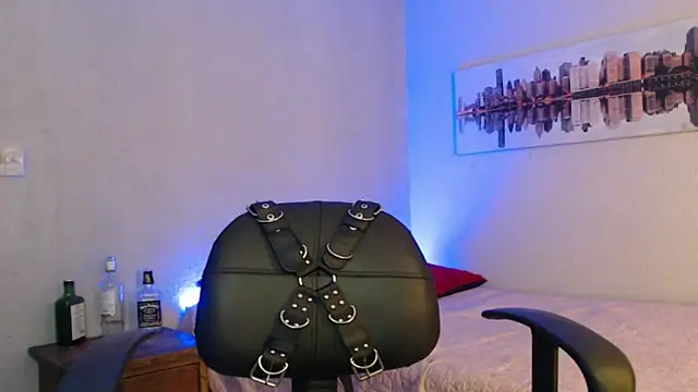 Snapshot of Andy_bapho chatting on 6, 3, 2025 Andy bapho online show from 6, 3, 2025