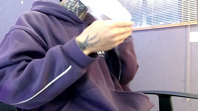 Snapshot of Andy_bapho chatting on 21, 10, 2025 Andy bapho online show from 21, 10, 2025