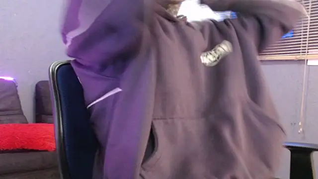 Snapshot of Andy_bapho chatting on 12, 11, 2025 Andy bapho online show from 12, 11, 2025