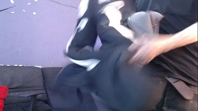 Snapshot of Andy_bapho chatting on 20, 12, 2025 Andy bapho online show from 20, 12, 2025