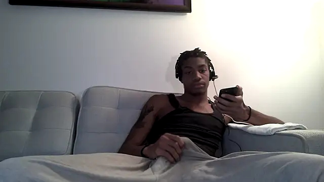 Snapshot of Skinnyblackman chatting on 17, 10, 2025 Skinnyblackman online show from 17, 10, 2025