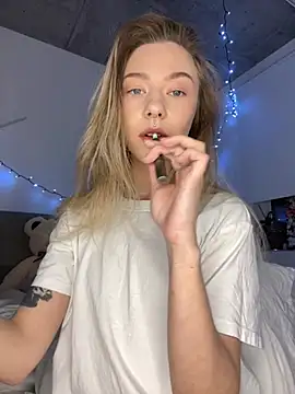 Snapshot of _urbestie_ chatting on 11, 1, 2026 urbestie online show from 11, 1, 2026