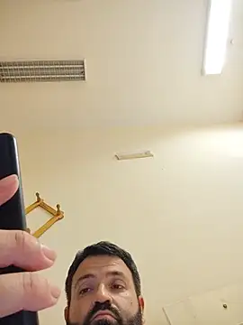 Snapshot of italianbear86 chatting on 3, 6, 2026 italianbear86 online show from 3, 6, 2026