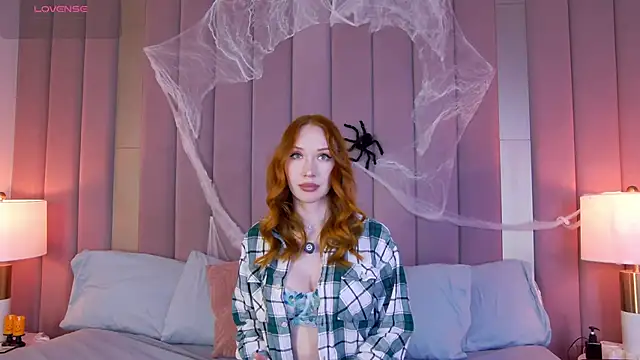 Snapshot of MayaSolar chatting on 4, 11, 2025 MayaSolar online show from 4, 11, 2025