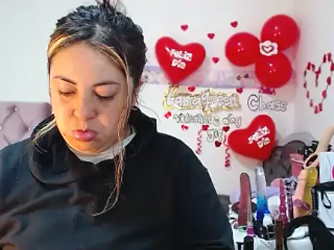 Snapshot of lanaqueen699 chatting on 15, 2, 2025 lanaqueen699 online show from 15, 2, 2025