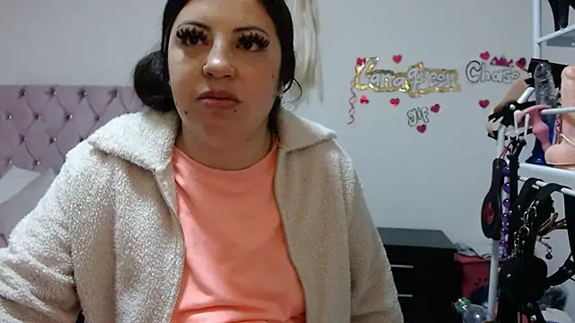 Snapshot of lanaqueen699 chatting on 8, 10, 2025 lanaqueen699 online show from 8, 10, 2025