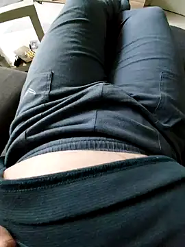 Snapshot of 85Friedrich chatting on 28, 9, 2025 85Friedrich online show from 28, 9, 2025