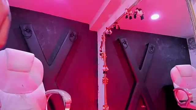 Melany Luv online show from 19, 12, 2024