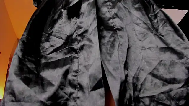 Melany Luv online show from 5, 10, 2025