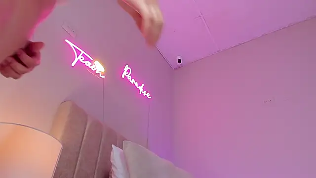  angela x online show from 25, 1, 2025