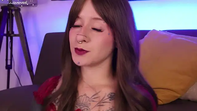 Snapshot of Daarlene chatting on 7, 11, 2025 Daarlene online show from 7, 11, 2025