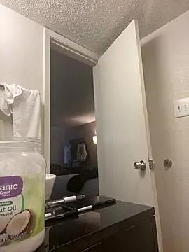 PrettyGal Tingz online show from 27, 1, 2025