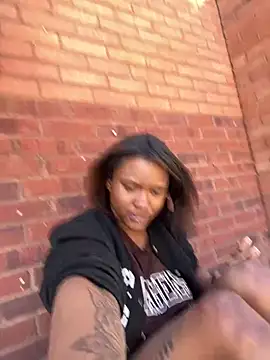 PrettyGal Tingz online show from 10, 3, 2025