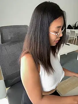 Snapshot of NaughtyMe chatting on 6, 12, 2024 NaughtyMe online show from 6, 12, 2024