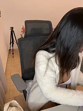 Snapshot of NaughtyMe chatting on 6, 12, 2024 NaughtyMe online show from 6, 12, 2024