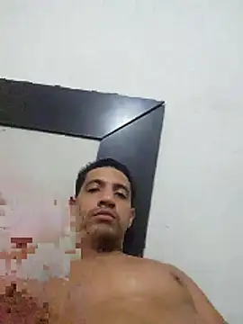 Snapshot of LiosArmando420 chatting on 18, 12, 2025 LiosArmando420 online show from 18, 12, 2025