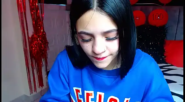 Violettasquirt online show from 3, 3, 2025