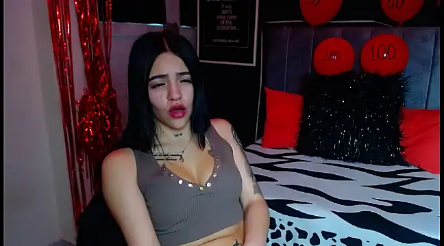 Violettasquirt online show from 3, 3, 2025