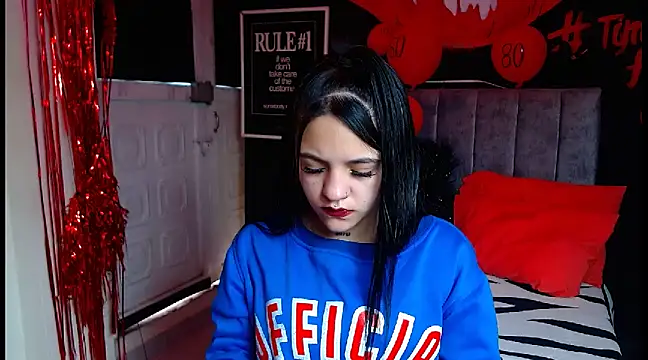 Violettasquirt online show from 11, 3, 2025