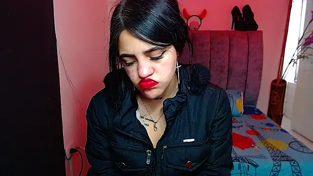 Violettasquirt online show from 15, 10, 2025