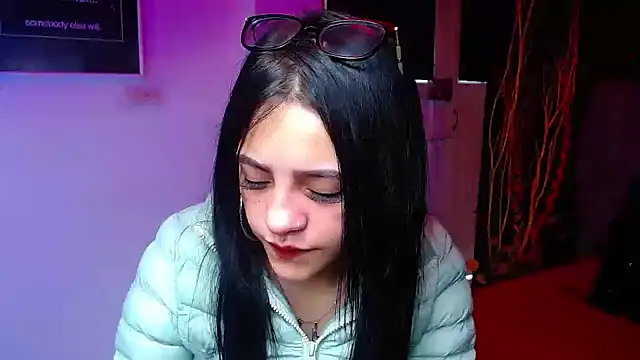 Violettasquirt online show from 7, 1, 2026