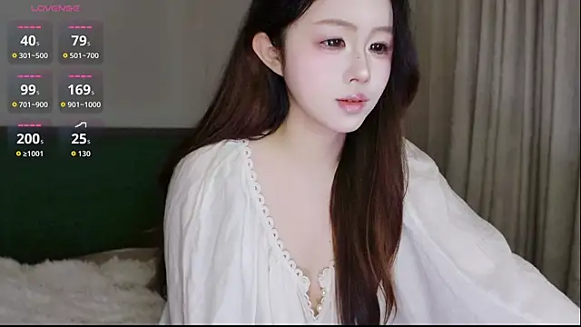 Snapshot of Hazel-11 chatting on 18, 1, 2026 Hazel-11 online show from 18, 1, 2026