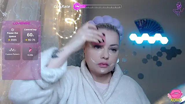 Snapshot of JewellKiss7 chatting on 19, 11, 2025 JewellKiss7 online show from 19, 11, 2025