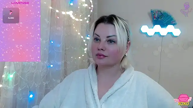 JewellKiss7 online show from 7, 4, 2026